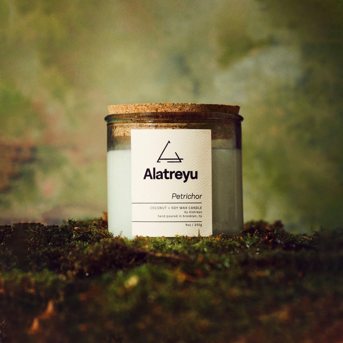 Petrichor - The smell of rain on dry soil - Alatreyu - Handcrafted Candle