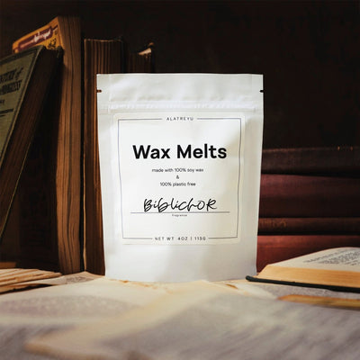 Biblichor wax melts in 100% plastic-free packaging. Notes of Old Books, Rice Paper, Vanilla.