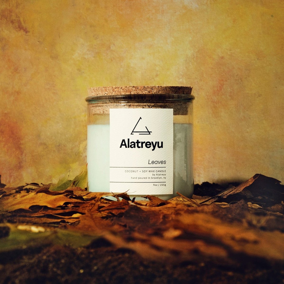 Leaves - Alatreyu - Handcrafted Candle